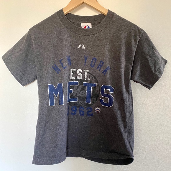 grey mets shirt